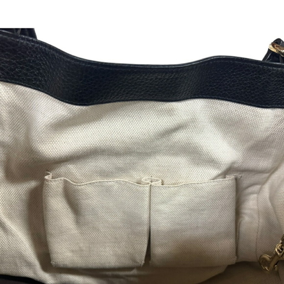 GUCCI Black Leather Shoulder Bag - Picture 7 of 11